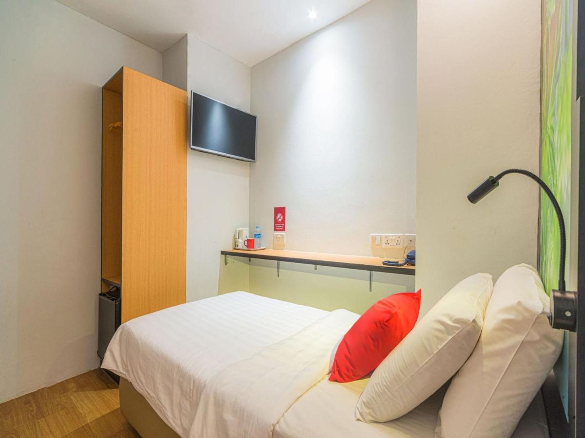 Hi Hotel Dot Сингапур Екстериор снимка