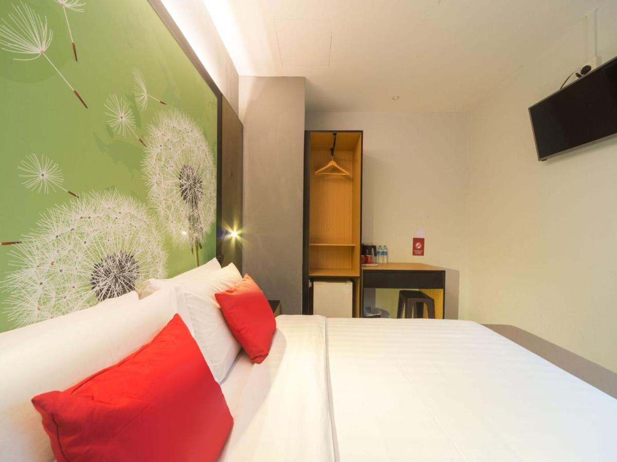 Hi Hotel Dot Сингапур Екстериор снимка