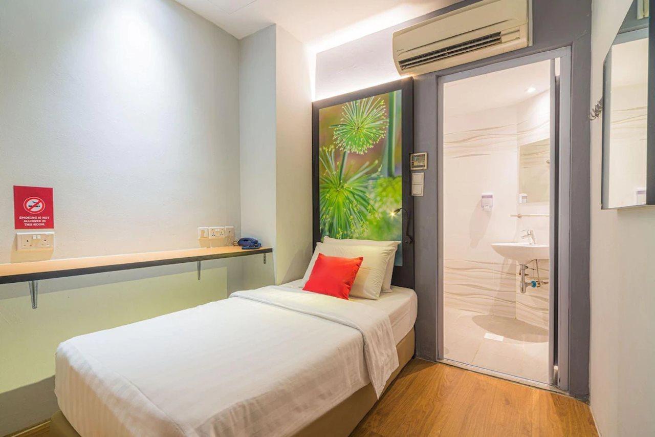 Hi Hotel Dot Сингапур Екстериор снимка