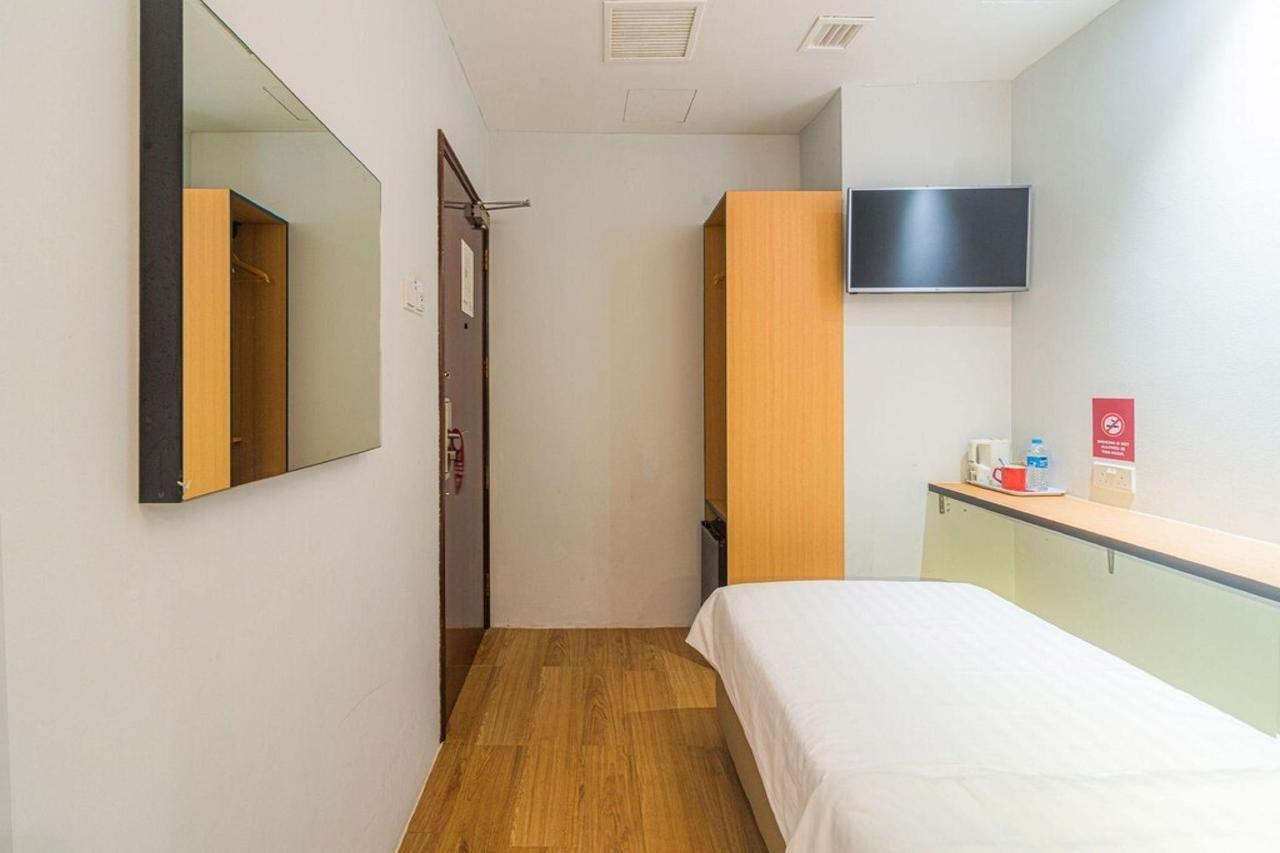 Hi Hotel Dot Сингапур Екстериор снимка