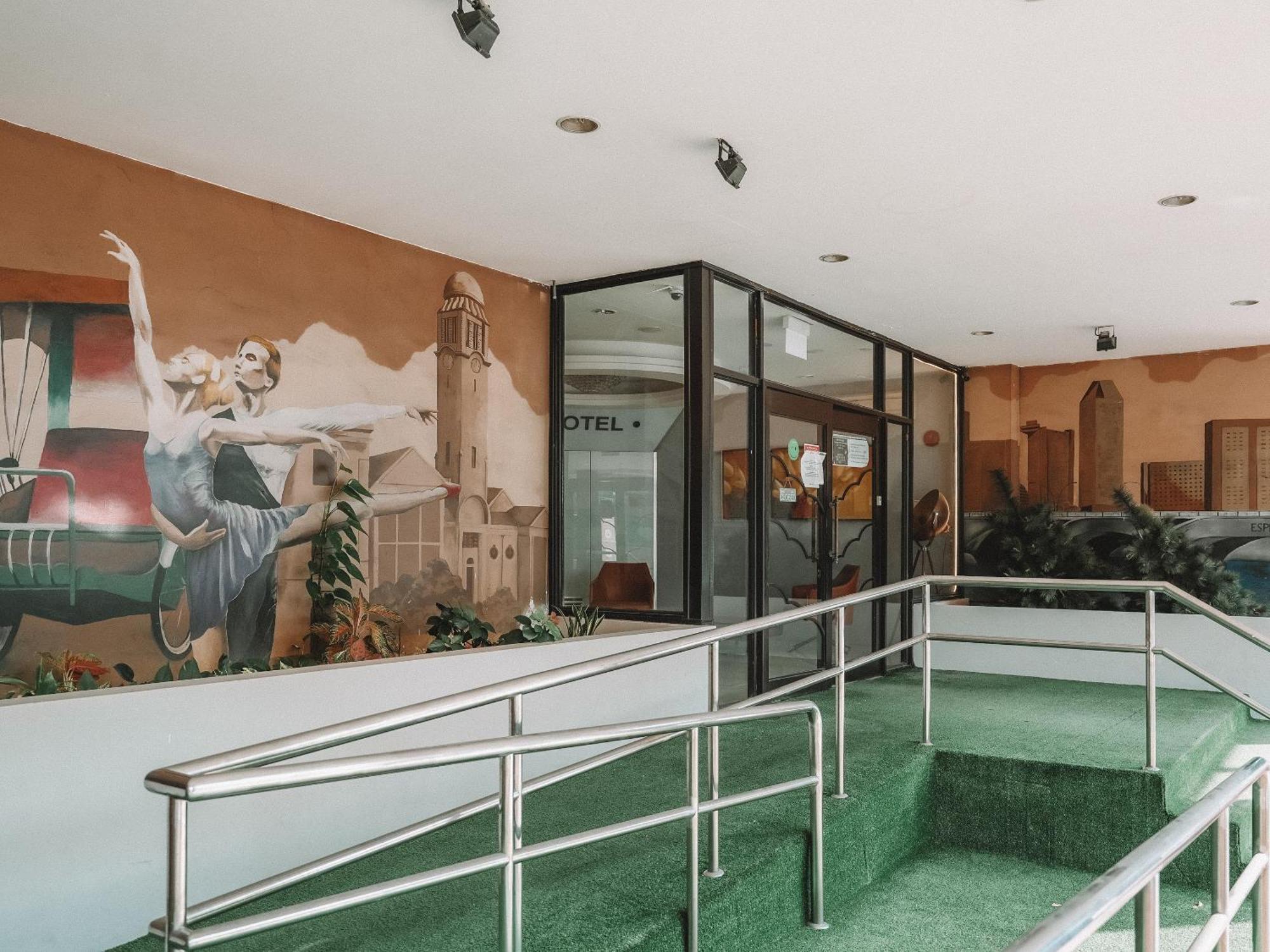 Hi Hotel Dot Сингапур Екстериор снимка