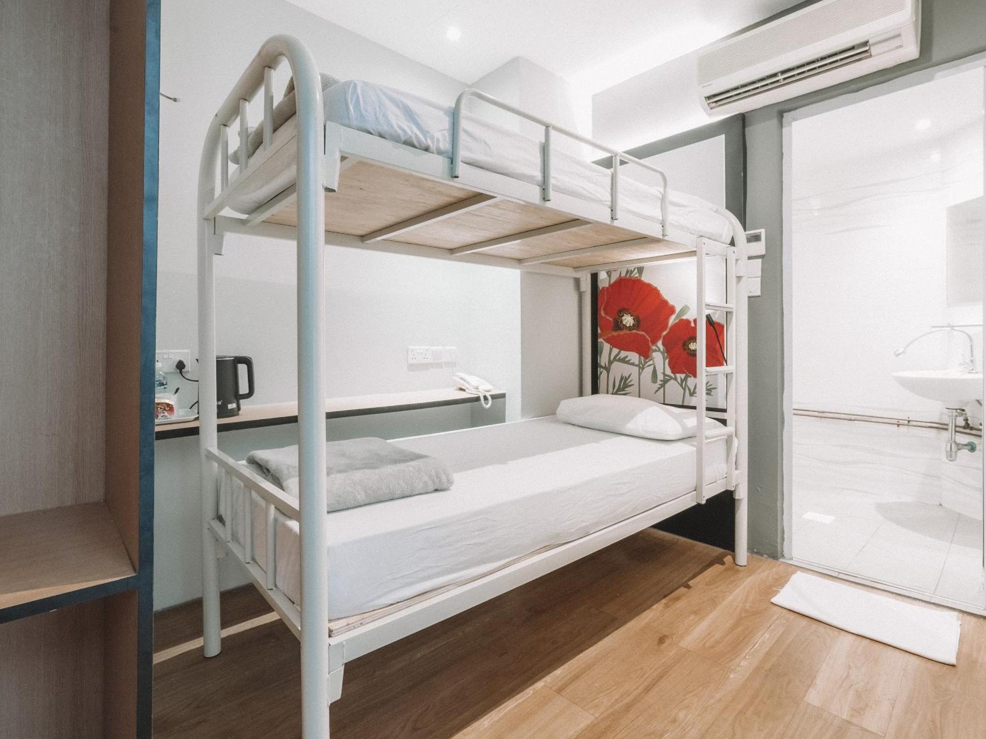 Hi Hotel Dot Сингапур Екстериор снимка