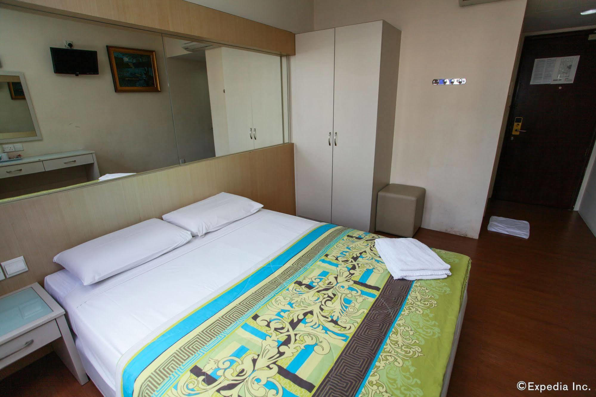 Hi Hotel Dot Сингапур Екстериор снимка